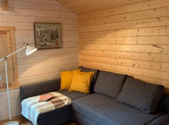 Tahkuna Puhkekeskus * HIIUMAA