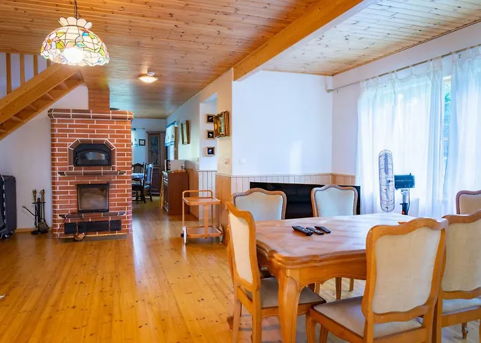 Tahkuna Puhkekeskus * HIIUMAA